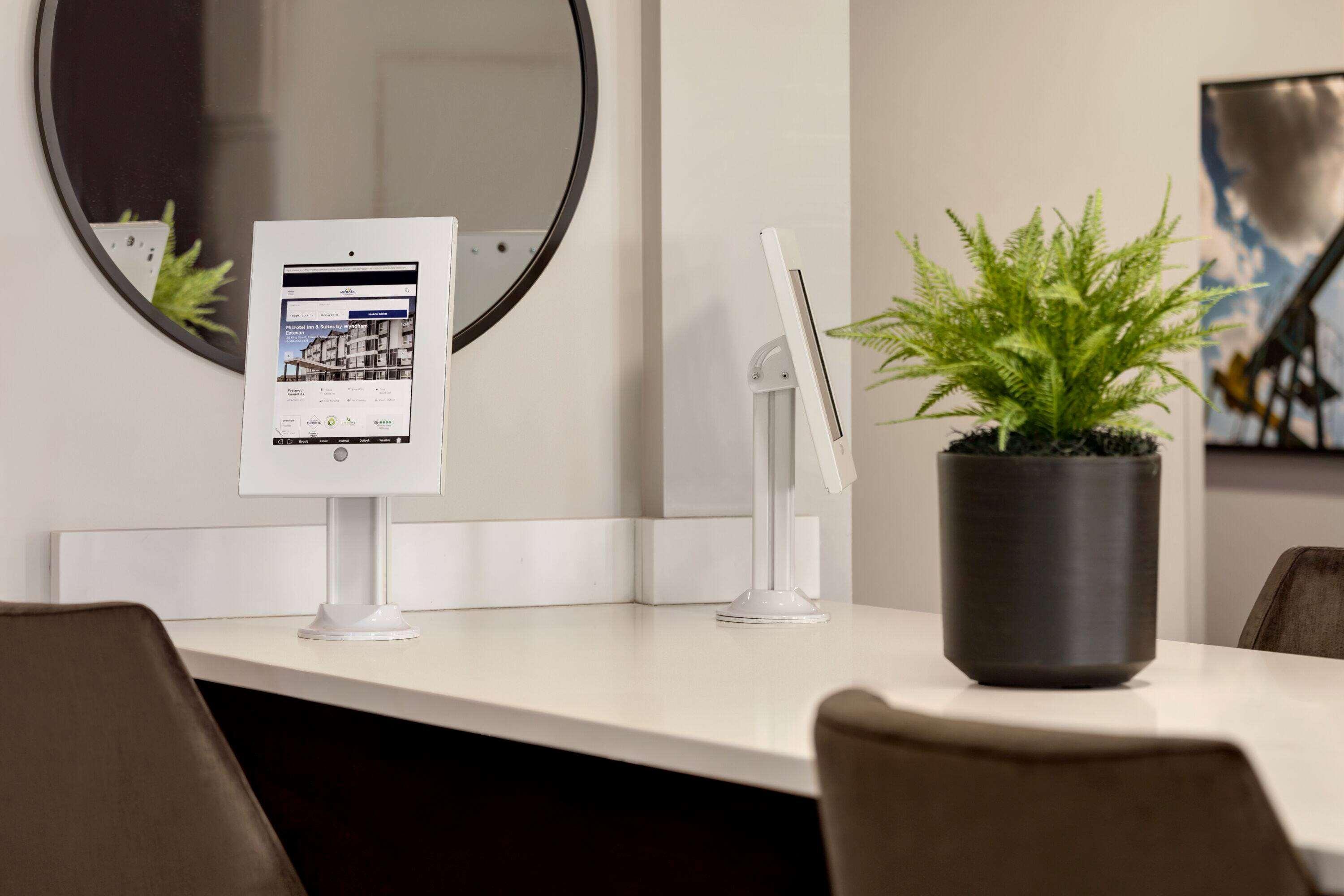 Microtel Inn & Suites By Wyndham Estevan Dış mekan fotoğraf
